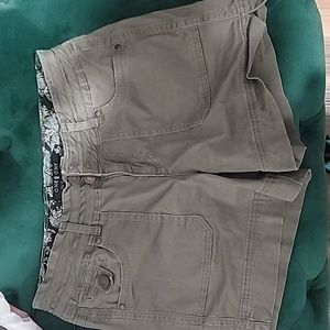 Size 6 shorts olive